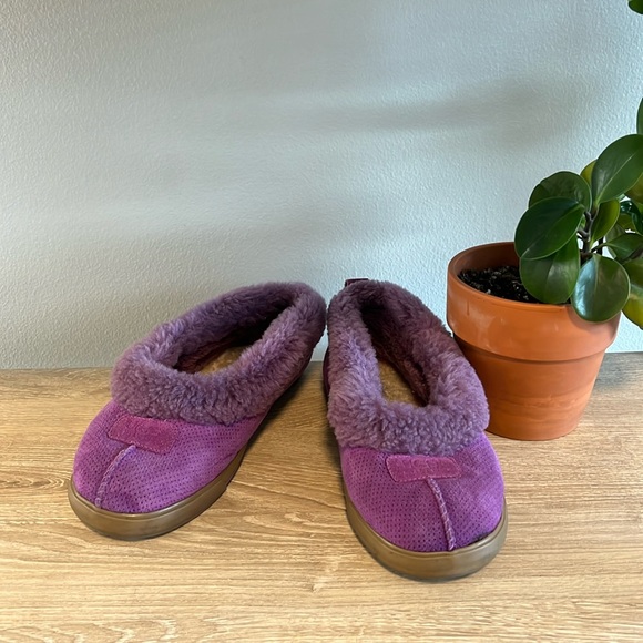 UGG Australia Rylan Perf Slipper Purple Flats, Size 9 - Picture 1 of 11